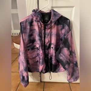 Wild Fable tie dye hooded windbreaker size medium